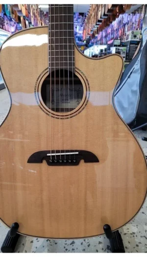Alvarez AG70WCEAR Grand Auditorium Electric Acoustic Cutaway guitar