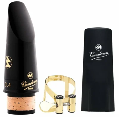 Vandoren  Masters CL4 Bb Clarinet Mouthpiece with Gold M/O Ligature and Cap
