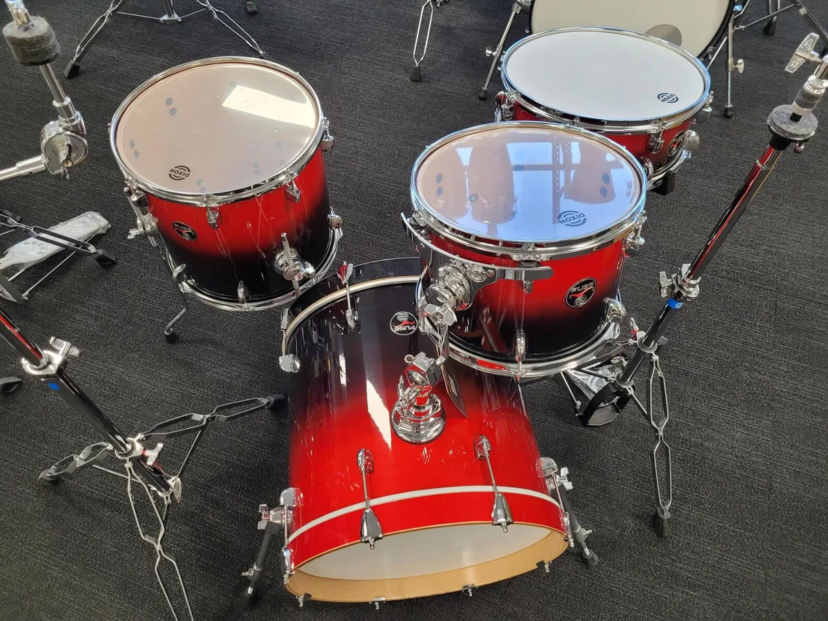 Dixon Fuse Maple 418 Series 4-Pce Drum Kit with Hardware