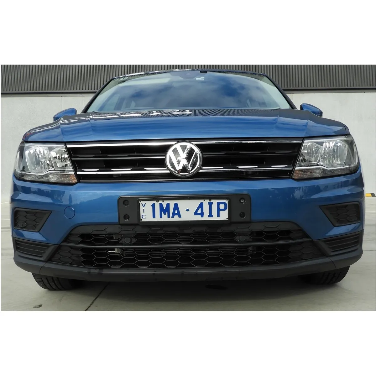 LDV 2018 G10 7 SEAT LUX VAN - Registration 1LZ-6QX
