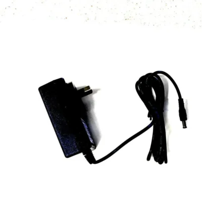 Warwick Rock Power Power Supply 12V DC 1500 mA Positive center 2.1 Mm tip