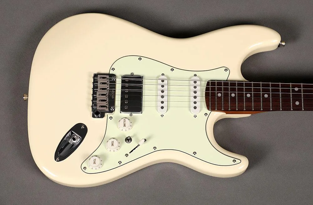 SQOE SEST700 Electric Guitar with Gig bag - Olympic White