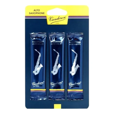 Vandoren VASR2115/3 Alto Sax Traditional Reeds Strength 1.5, Card of  3 Reeds