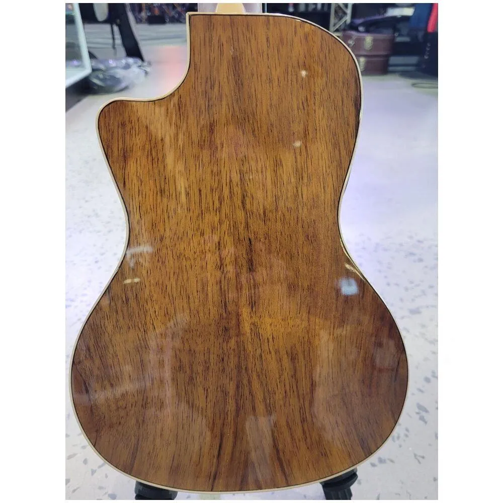 Kala KA-KCGE-C Electric-Acoustic Koa Concert Ukulele C/w Transit Case - Image 2