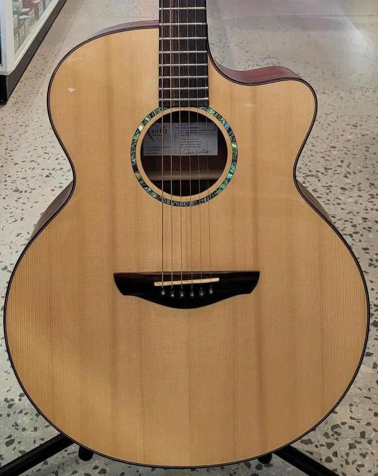 Faith FJCE - Natural Jupiter Cutaway Acoustic / Electric Guitar Solid wood + Case - Image 4
