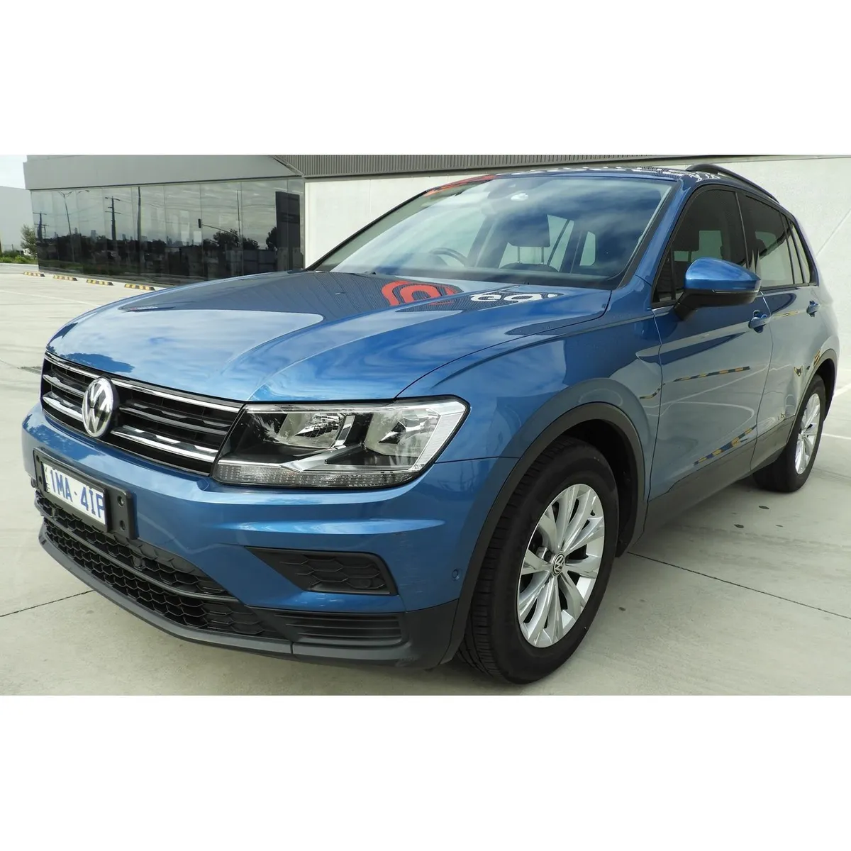 LDV 2018 G10 7 SEAT LUX VAN - Registration 1LZ-6QX - Image 4