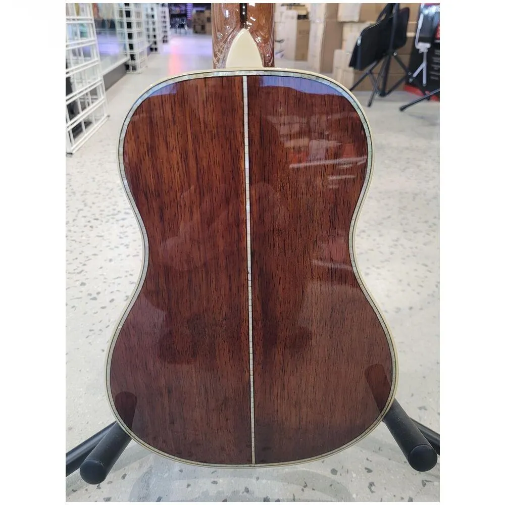 Washburn WU5320 Deluxe Concert Ukulele Koa Top Back and Sides Pearl Inlays - Image 4