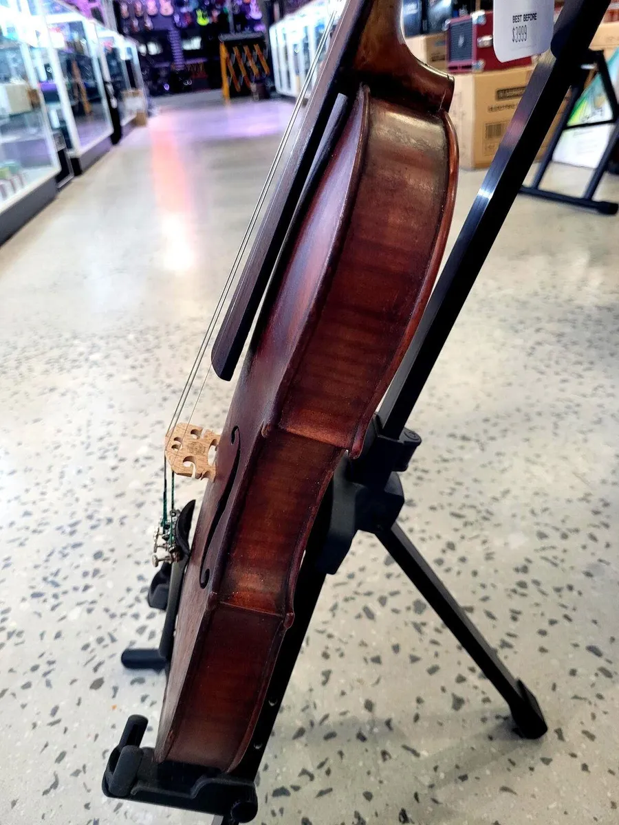 Fine old Maggini Model 4/4 Violin Unlabeled late 1800's - Setup ready to play - Image 6