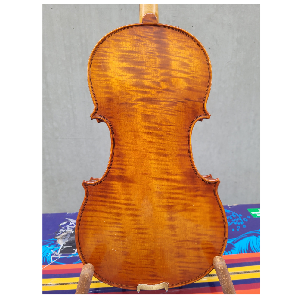 Used 4/4 Violin labelled Samual Shen SV300 - One Piece Back - Image 3