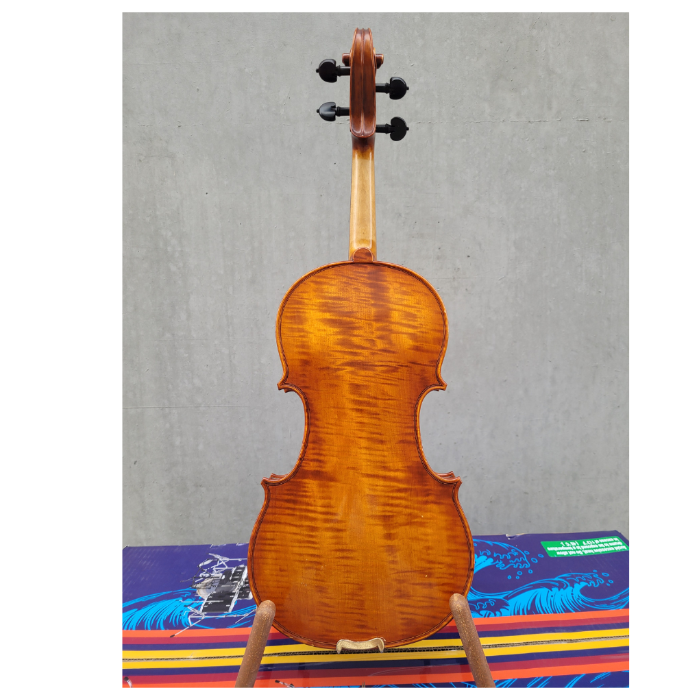 Used 4/4 Violin labelled Samual Shen SV300 - One Piece Back - Image 4